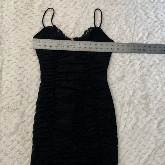 Guess Lace and Mesh Cocktail Dress - Picture 7 of 8